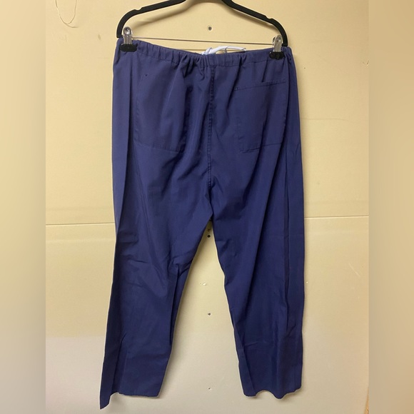 2/$30⚡️- SCRUBS | Men’s Scrubs size large - Picture 4 of 4